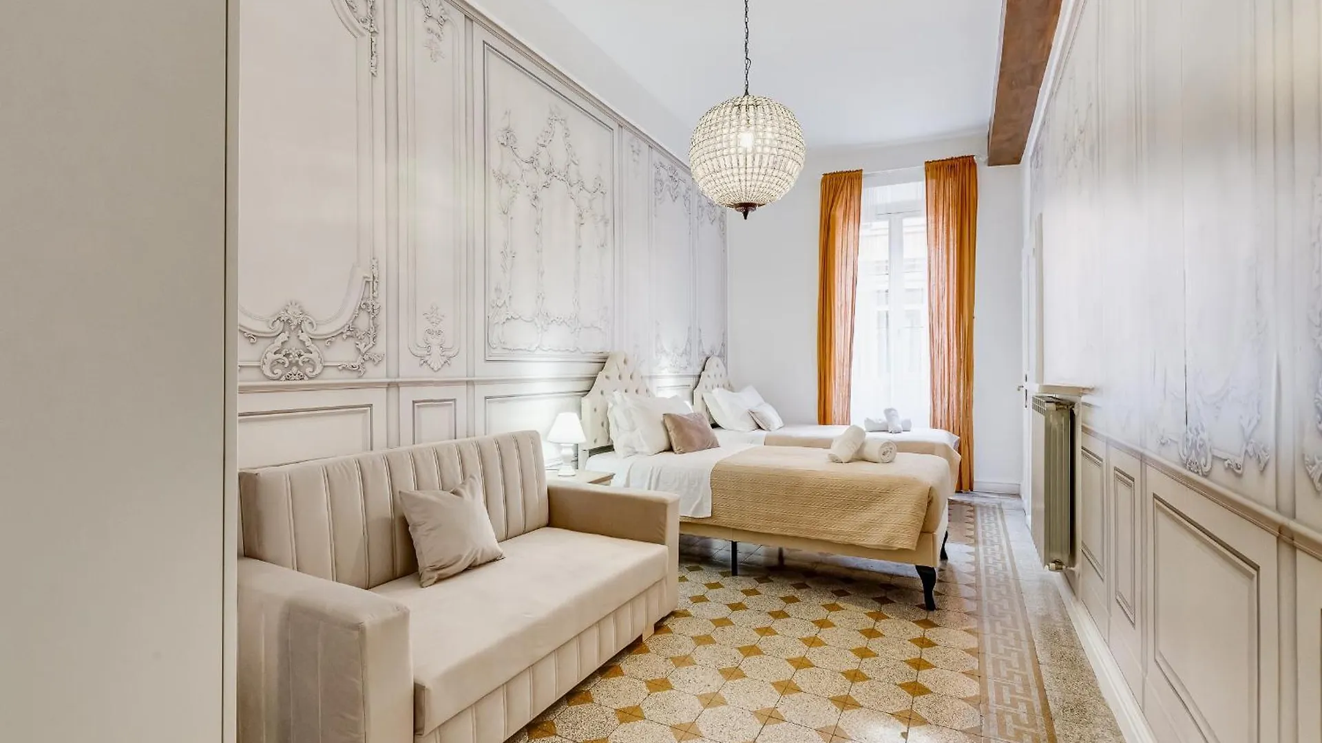 Spanish Square - Romedreamhome